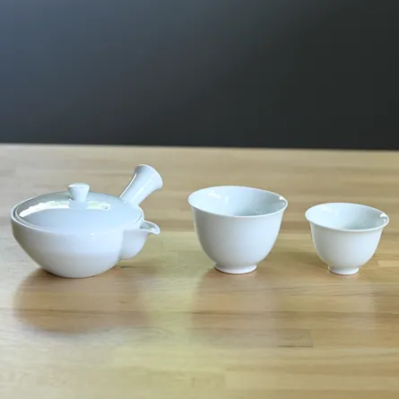Hasamiyaki Hira Kyusu