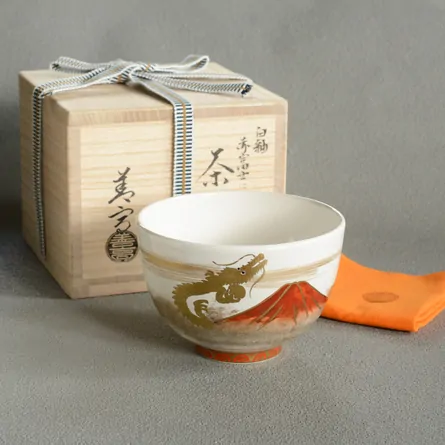 Chawan Zenkō Hakuryū Akafuji ni Noboriryū 