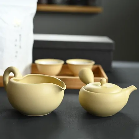 Takasuke Ivory Tea Set
