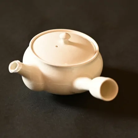 Taisen White Hiragata Kyusu