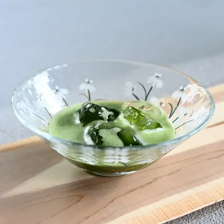 Glass Hira Chawan Sagigusa