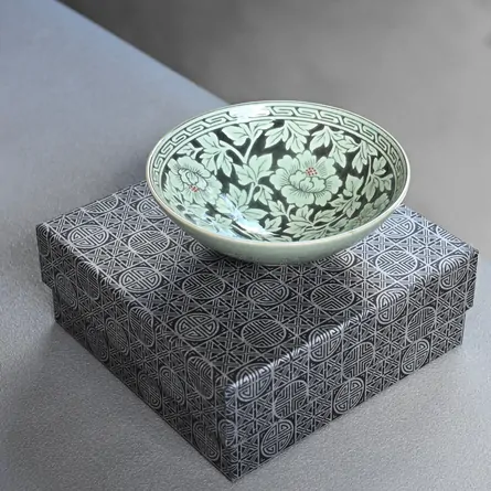 Seiji Botanmon Hirachawan