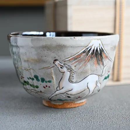 Chawan Haiyū Kakewake Hakuba ni Fujisane