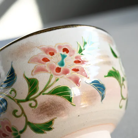 Chawan Kenzan Uchiguro Karahana ni Hakuba