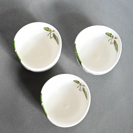 Chawan Haiyū Suiren ni Kaeru