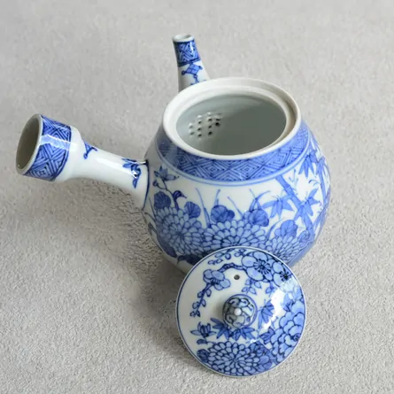 Shōami Sometsuke Kachō Kyusu
