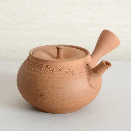 Taisen Nanban Daruma Kugibori Kyusu