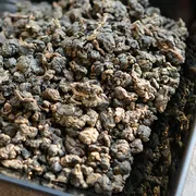 Traditional style Dong Ding Oolong